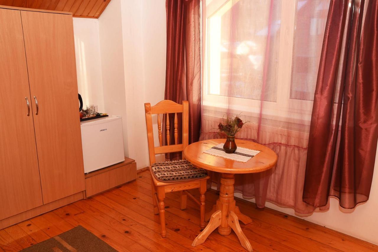 Oskolok Dovbusha Mini-Hotel Iaremcea Exterior foto