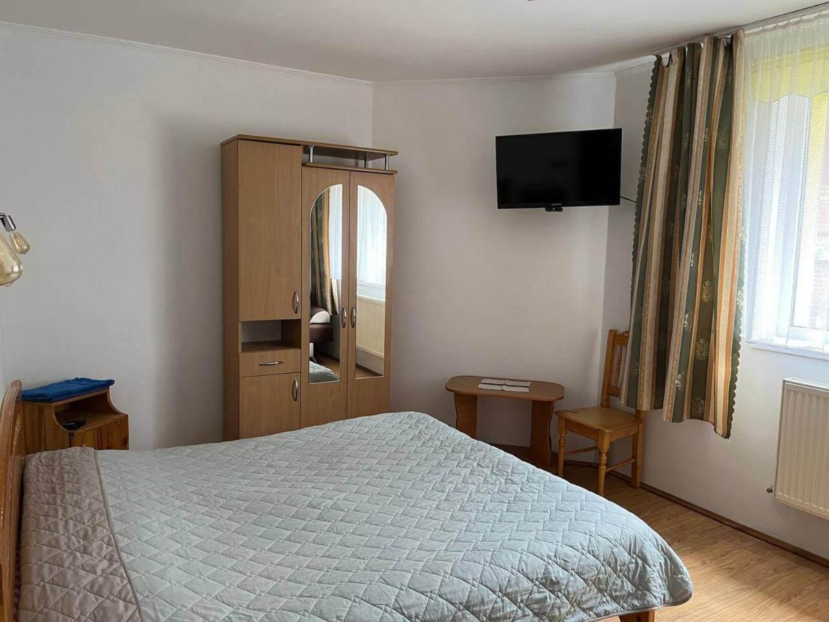 Oskolok Dovbusha Mini-Hotel Iaremcea Exterior foto